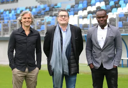 Foot : Une arrivée sur le terrain et un départ dans les bureaux, ça...