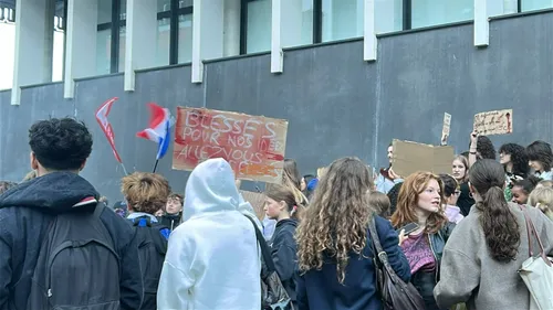 Mouvement des lycéens dans le Pas-de-Calais : 1250 manifestants, 18...