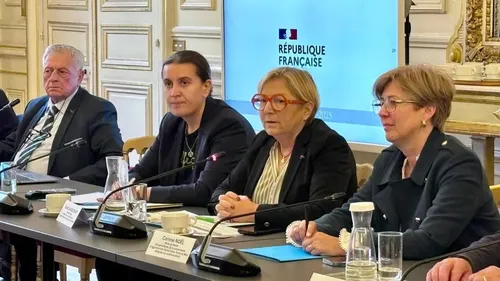 Le Collectif des Maires du Littoral reçu par des Sénateurs, dans le...