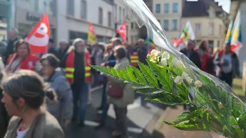 St omer : Manifestation du 1er mai: plus de 500 personnes à...
