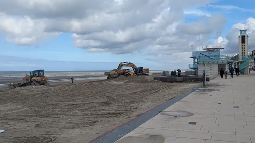 Dunkerque : le sable déplacé de la plage de Malo à celle des Alliés