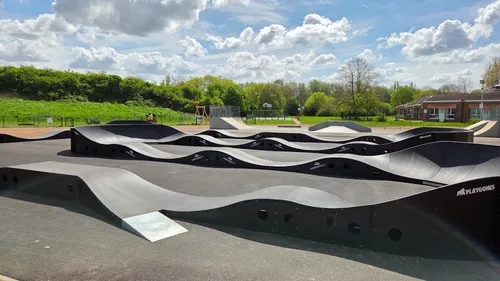 Coudekerque-Branche : un pump track ouvert à tous les sports de glisse