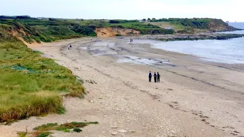 Un corps sorti de l'eau au pied du Cap blanc nez