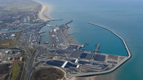 Un obus retrouvé... dans une valise, au Port de Calais