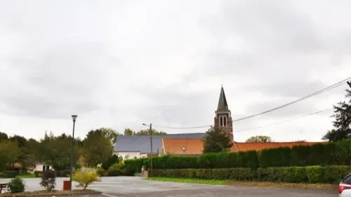 Recques-sur-Hem : Une voiture se retourne, plusieurs personnes...