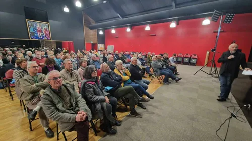 Le Portel: une centaine de personnes à la réunion publique contre...