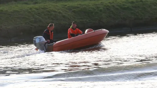Saint-Omer : deux personnes à l'eau en pleine nuit quai du Commerce