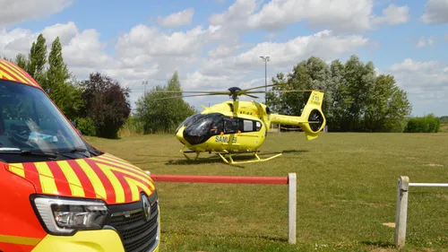 Les Attaques : une personne en arrêt cardiaque piégée dans l'eau