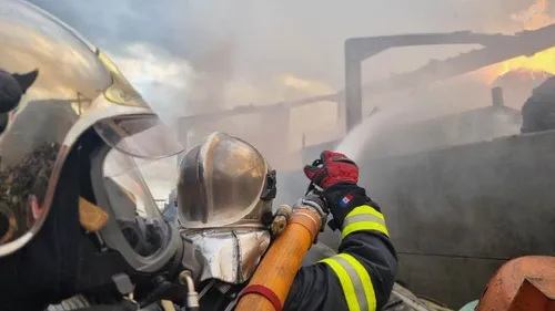Coudekerque-Branche : une maison ravagée par les flammes route de...