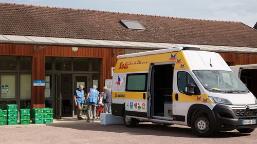 Pas-de-Calais : la caravane de la solidarité du Secours Populaire...