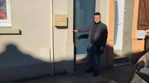 Inondations, un an après: sa maison rénovée après 4 crues, Jean...