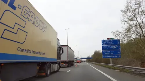 Marck : trois hommes blessés dans un accident sur l'A16