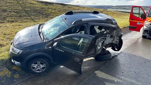 Viaduc d'Echinghen : une voiture sur le flanc, deux blessés...