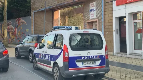 Calais : l'ancienne usine Brampton s'embrase