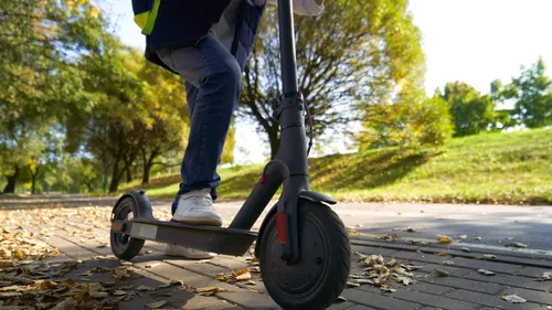 Lumbres : un homme de 63 ans blessé après une chute en trottinette...