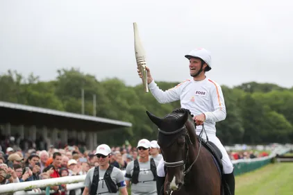 EN IMAGES. La flamme olympique au Lion d'Angers