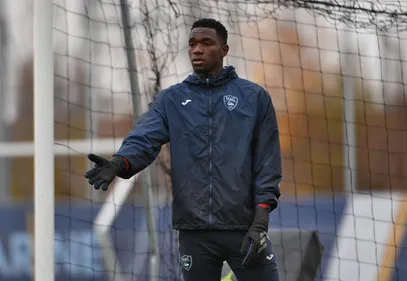 Angers Sco officialise l'arrivée du gardien Yahia Fofana