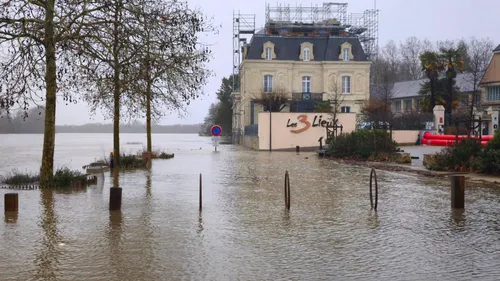 Inondations. « Ça va s'amplifier », le Maine-et-Loire passe en...
