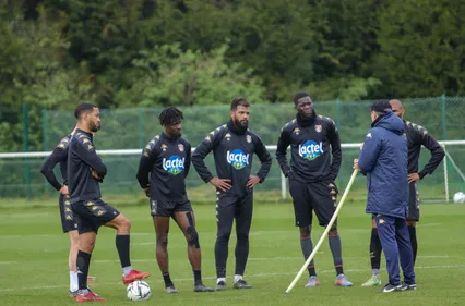 Stade lavallois. Les fins de contrats, ça attendra