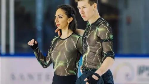 Angers. Le couple de patineurs Camille et Pavel Kovalev...