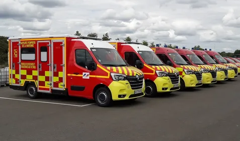 Ambrières-les-Vallées. Un ULM percute un poteau électrique : deux...
