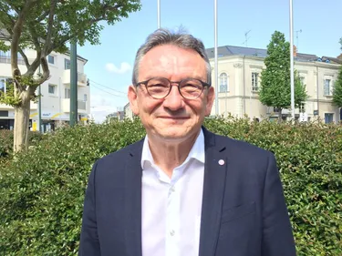 Législatives 2022 : Christophe Langouët se présente en candidat...