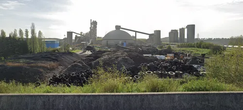 Saint-Pierre-la-Cour. Un feu de cuve à fioul dans l'usine Lafarge