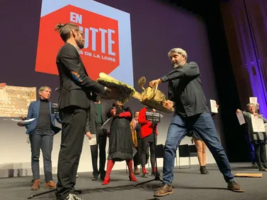 Premiers Plans. A coups de tronçonneuse pour dénoncer la coupe...