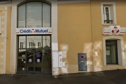 Les salariés du Crédit Mutuel Maine-Anjou Basse-Normandie en grève...