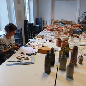 Laval. Les fouilles archéologiques de la place du 11-Novembre...