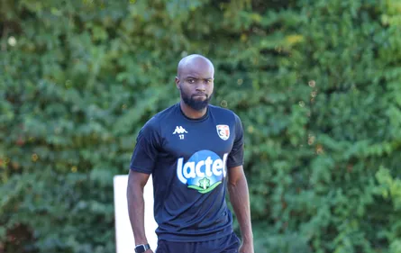 Stade lavallois. François-Xavier Fumu Tamuzo et sa famille victimes...