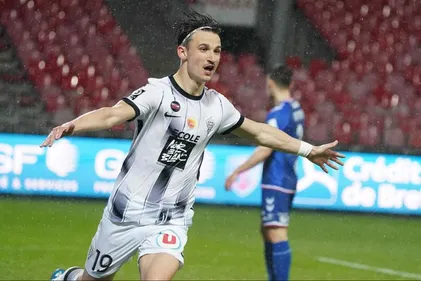 Angers Sco. « J’ai envie de le garder » : Alexandre Dujeux...