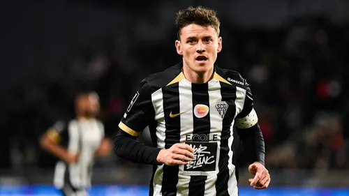 VIDEO. Angers Sco : les adieux de Pierrick Capelle et Abdoulaye...