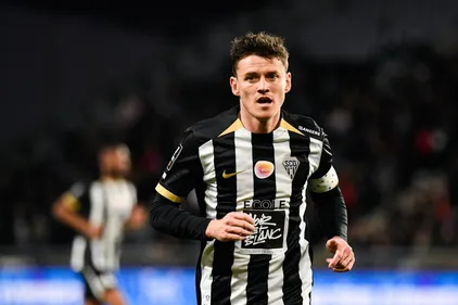 VIDEO. Angers Sco : les adieux de Pierrick Capelle et Abdoulaye...