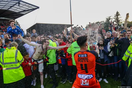 C'est historique, le Stade lavallois est champion de National !