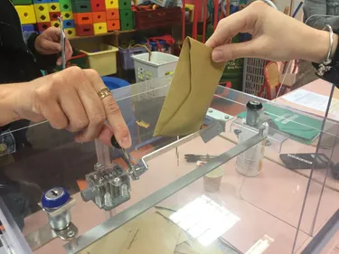 Laval. La municipalité cherche des assesseurs pour l'élection...