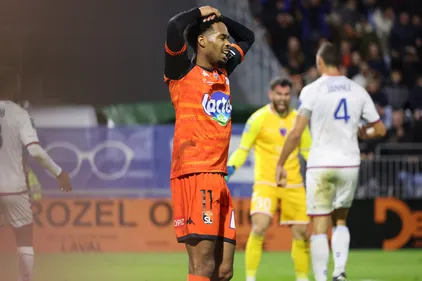 Stade lavallois. Réduit à dix, Laval s'incline lourdement contre...