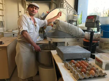 En Anjou. Asphyxié par la pression fiscale, ce boulanger segréen a...