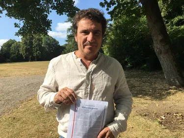 En Maine-et-Loire, des centaines de personnes signent un appel à un...