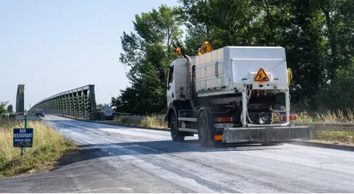 Maine-et-Loire. Vitesse abaissée, lait de chaux sur les routes......