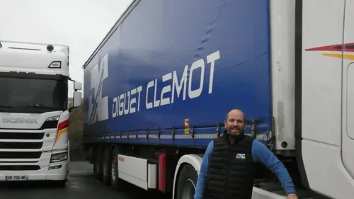 Maine-et-Loire. Des transporteurs routiers angevins se mobilisent à...