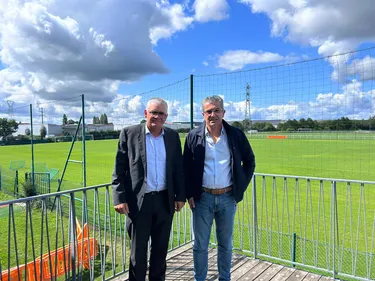 Stade lavallois. Financement, recrutement et objectifs du centre de...