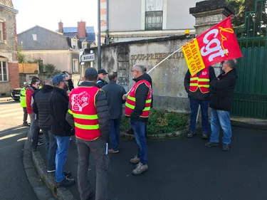 Salaires et retraites : petite mobilisation à Segré et Laval face à...