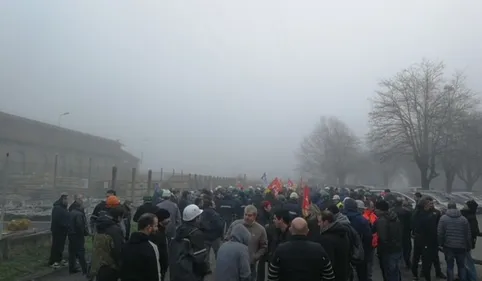 NAO : les salariés d'Aubert et Duval Pamiers bloquent l'usine