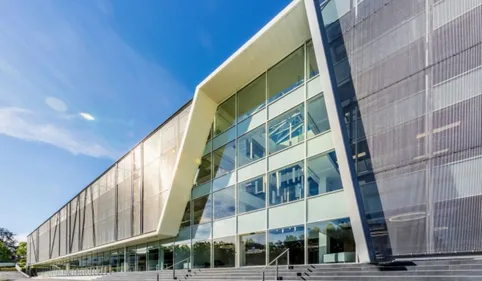 Castres: le groupe Pierre Fabre inaugure Péraudel