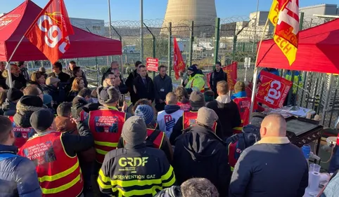 Le PDG d'EDF interpellé par des salariés devant la centrale de Golfech
