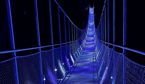 Exclu 100%: la passerelle de Mazamet s'illumine ce vendredi soir...