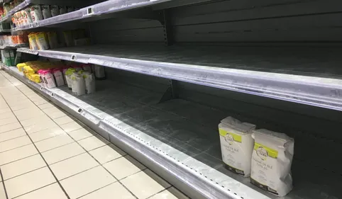 Ruée dans les supermarchés : aucune raison d'être en rupture "si...