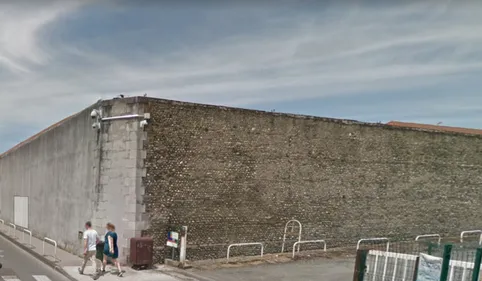 Pau: un détenu s'évade en sortant les poubelles de la prison