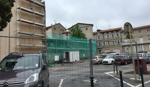 Nouvelle place à Castres